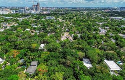 3595 Avocado Ave, Miami, FL 33133