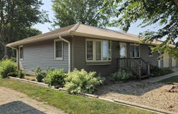 809 O'Brien St, Sanborn, IA 51248