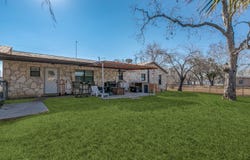 501 Green St., Poth, TX 78147