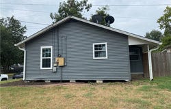 121 E 15th Street, Shiner, TX 77984