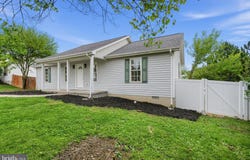 72 SOMERSET Drive, WEYERS CAVE, VA 24486