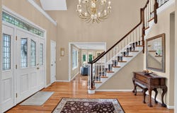 4 Chippy Ln, Andover, MA 01810