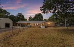 302 S 15Th St, Des Arc, AR 72040