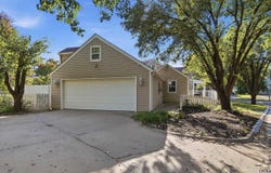 1278 SW Collins AVE, Topeka, KS 66604