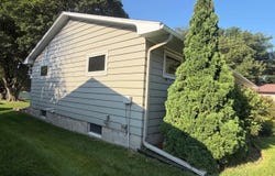 209 E Cleveland St, Holstein, IA 51025