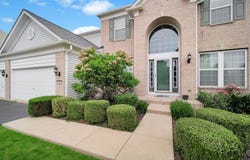 321 Parker Place, Oswego, IL 60543