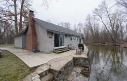 2008 E Riverside Drive, Warsaw, IN 46582-7962
