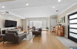 23 Lasher Lane, Edgewater, NJ 07020
