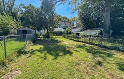 12 Maolis Ave, Bloomfield Twp., NJ 07003-2313