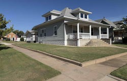 221 S Pine St, Pratt, KS 67124