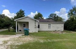 606 E Poplar St, Atmore, AL 36502