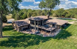 45 Linksland Dr, Hutchinson, KS 67502