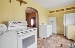 45018 233 St, Madison, SD 57042