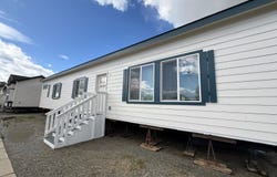 5 Johnson Rd, Phelan, CA 92371