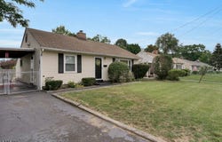 21 Louis Ave, Middlesex Boro, NJ 08846-1324