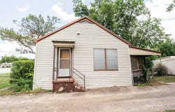 706 E Highway 82, Nocona, TX 76255