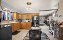 430 Cedar St, Hartford, WI 53027