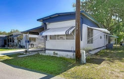 4832 Rollings St, Zephyrhills, FL 33542