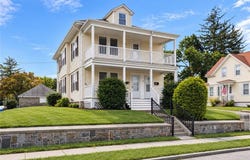 92 Chestnut Avenue, Cranston, RI 02910