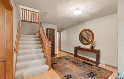 527 Ashmont Rd, Madison, SD 57042