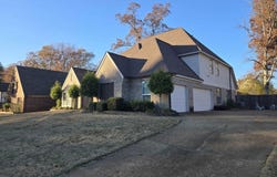 8280 REBECCA WOODS Dr, Bartlett, TN 38002