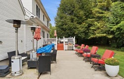 85 Village Lane, Windsor, CT 06095