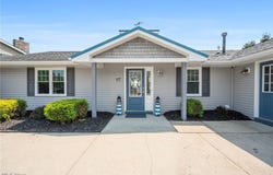 1280 Surfside Circle, Aurora, OH 44202