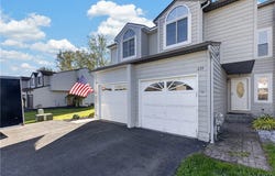 235 Quincy Place, Liverpool, NY 13088