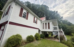 3798 Rich Creek Rd, ROCK, WV 24747