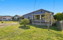 145 S 14TH St, Lakeside, OR 97449