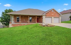 16934 Farris Cir, Boonville, MO 65233