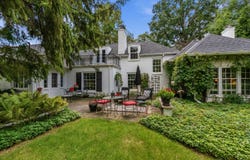 7861 N Regent Ct, Fox Point, WI 53217