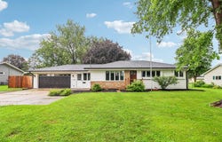 210 E 28th Street S, Newton, IA 50208