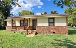 809 E Boone, Tahlequah, OK 74464
