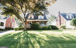 214 W MACDADE Boulevard, FOLSOM, PA 19033