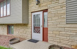 3755 Kettle View Dr, Slinger, WI 53086