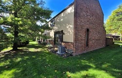 1105 Kirts Boulevard, Troy, MI 48084