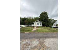 105 N Pierce, Mount Ayr, IA 50854