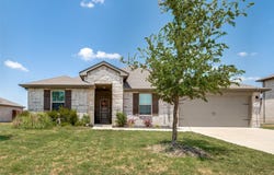 1337 Rolling Meadows Drive, Cedar Hill, TX 75104