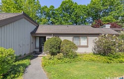 10 Heritage Circle, Southbury, CT 06488