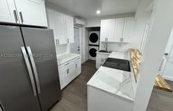 565 NE 32nd St, Oakland Park, FL 33334