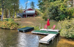 79 7th Street, Brimfield, MA 01010