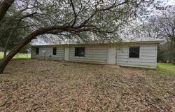 1886 Opossum Rd, Pittsburg, TX 75686