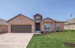 18505 W 195th Terrace, Spring Hill, KS 66083