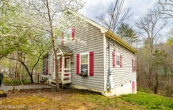 516 Clearwater Circle, Townsend, TN 37882