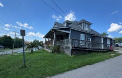 407 S 15th St, Bethany, MO 64424