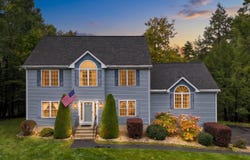 98 Lady Slipper Lane, Chester, NH 03036