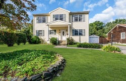652 Brookside Drive, Belford, NJ 07718