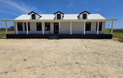 1673 Scull Rd, San Marcos, TX 78666