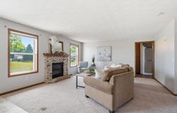 N9678 HOPFENSPERGER Road, APPLETON, WI 54915